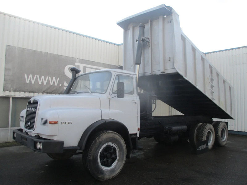 MAN 32.240 , Manual , 6x4 , Tipper truck , Spring suspension - Tipper: picture 1 MAN 32.240 , Manual , 6x4 , Tipper truck , Spring suspension - Tipper: picture 1