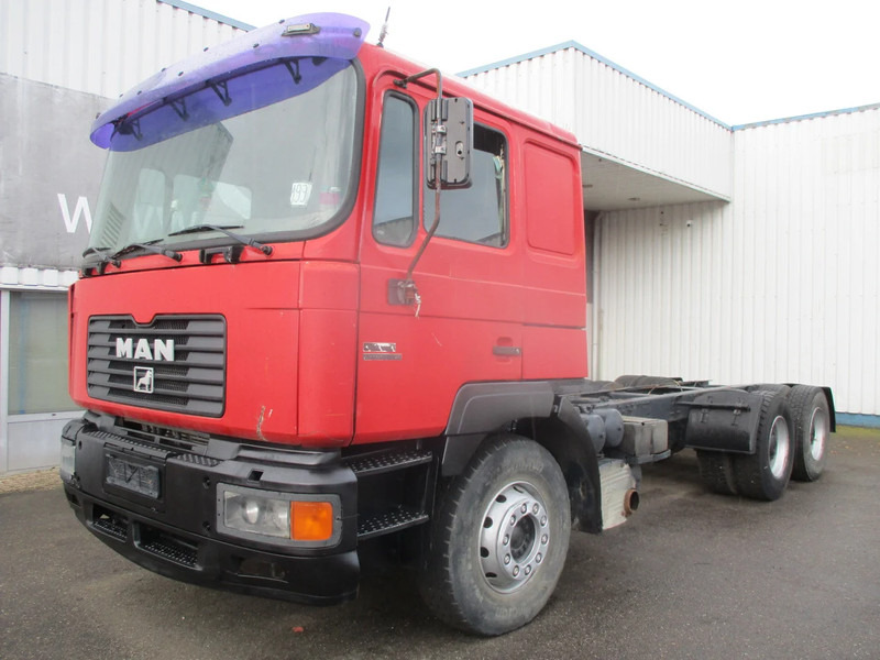 MAN F2000 26-414 , , 6x4 , ZF Manual , Spring suspension - Cab chassis truck: picture 1 MAN F2000 26-414 , , 6x4 , ZF Manual , Spring suspension - Cab chassis truck: picture 1