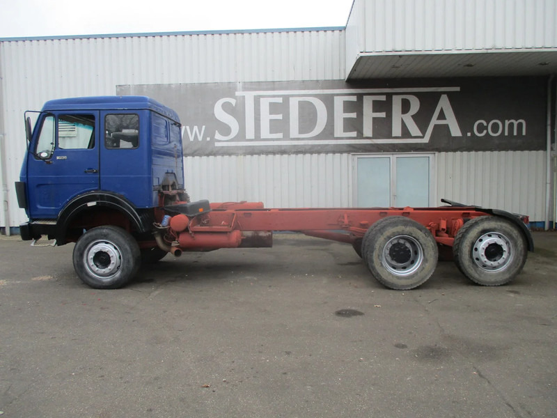 Mercedes-Benz 2435 ,V8 , Bi Turbo, 6x2 , Spring Suspension, Airco - Cab chassis truck: picture 2 Mercedes-Benz 2435 ,V8 , Bi Turbo, 6x2 , Spring Suspension, Airco - Cab chassis truck: picture 2