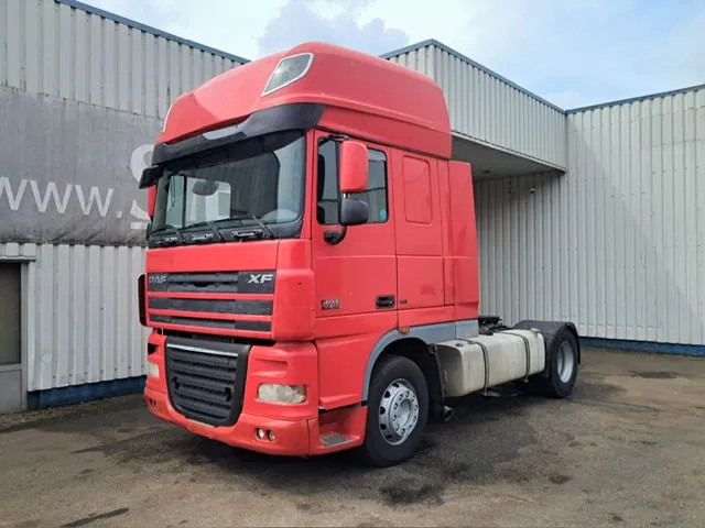 DAF XF 105 460 , Manual Gearbox , PTO , Tipper Hydraulics , Airco , Superspace Cab - Tractor unit: picture 1 DAF XF 105 460 , Manual Gearbox , PTO , Tipper Hydraulics , Airco , Superspace Cab - Tractor unit: picture 1
