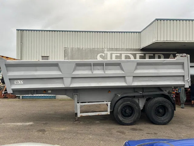 Trax 2 Axle Steel Tipper , Spring Suspension , Drum Brakes - Tipper semi-trailer: picture 2 Trax 2 Axle Steel Tipper , Spring Suspension , Drum Brakes - Tipper semi-trailer: picture 2