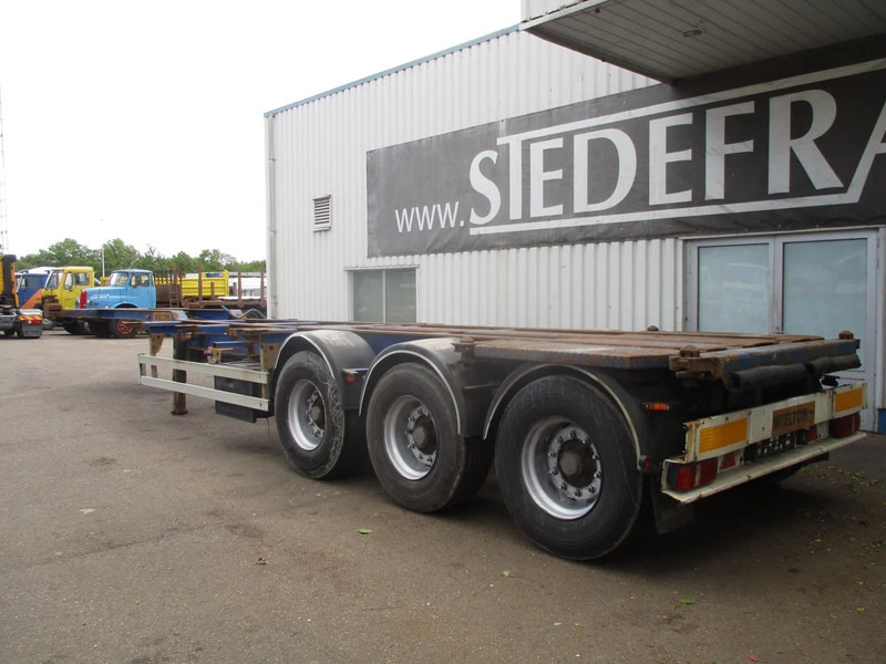 Wielton NS34 , Container Trailer , 3 ROR axle , Drum brakes , Air Suspension - Container transporter/ Swap body semi-trailer: picture 5 Wielton NS34 , Container Trailer , 3 ROR axle , Drum brakes , Air Suspension - Container transporter/ Swap body semi-trailer: picture 5