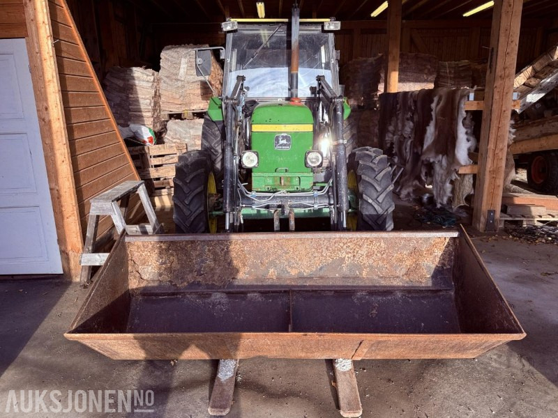 1984 John Deere 1140 4576 timer m/ Pallegafler, Grusskuffe, Snøskuffe, Kjetting - Farm tractor: picture 5 1984 John Deere 1140 4576 timer m/ Pallegafler, Grusskuffe, Snøskuffe, Kjetting - Farm tractor: picture 5