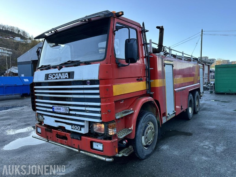 1992 Scania R 113ML - 400 6X2 Tankbil/Brannbil med vannkanon - Repobjekt, 553874km - Fire engine: picture 1 1992 Scania R 113ML - 400 6X2 Tankbil/Brannbil med vannkanon - Repobjekt, 553874km - Fire engine: picture 1