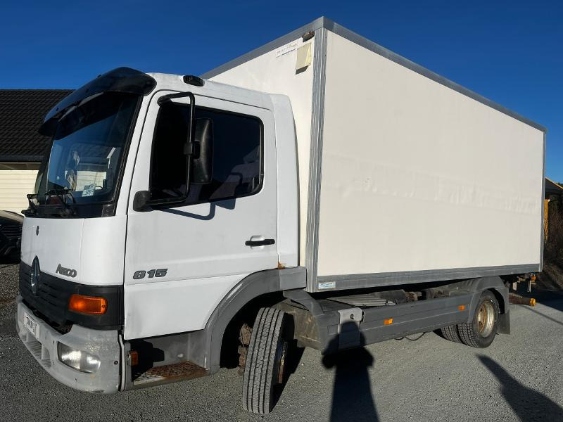 1999 Mercedes-Benz Atego 815 skapbil med lift, 238572 km - Box truck: picture 1 1999 Mercedes-Benz Atego 815 skapbil med lift, 238572 km - Box truck: picture 1