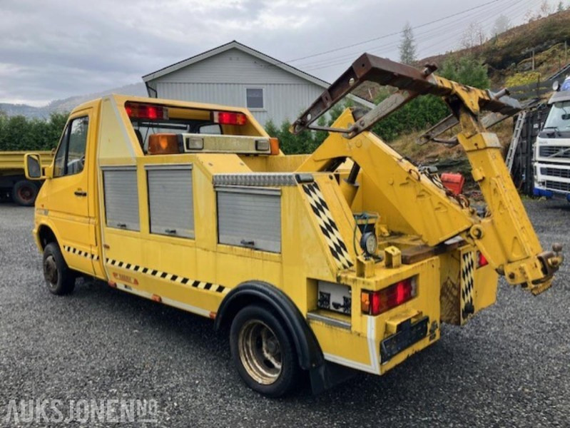 1999 Mercedes-Benz Sprinter 412 4x4 Redningsbil med briller og vinsj - Fire engine: picture 5 1999 Mercedes-Benz Sprinter 412 4x4 Redningsbil med briller og vinsj - Fire engine: picture 5