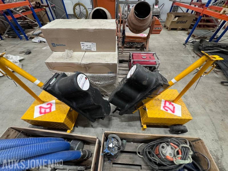 2 stk Botneskilt - Mobile Trafikklys - MPB 3200 - Batteridrift - Construction equipment: picture 1 2 stk Botneskilt - Mobile Trafikklys - MPB 3200 - Batteridrift - Construction equipment: picture 1