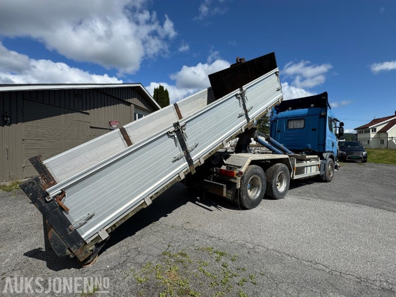 2001 Scania R 164GB 6X2NA 480 / krokbil med flak og uttak for kran - Hook lift truck: picture 5 2001 Scania R 164GB 6X2NA 480 / krokbil med flak og uttak for kran - Hook lift truck: picture 5