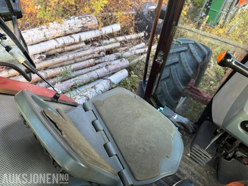 Farm tractor 2002 McCormick C100 m/Fronthydraulikk: picture 19