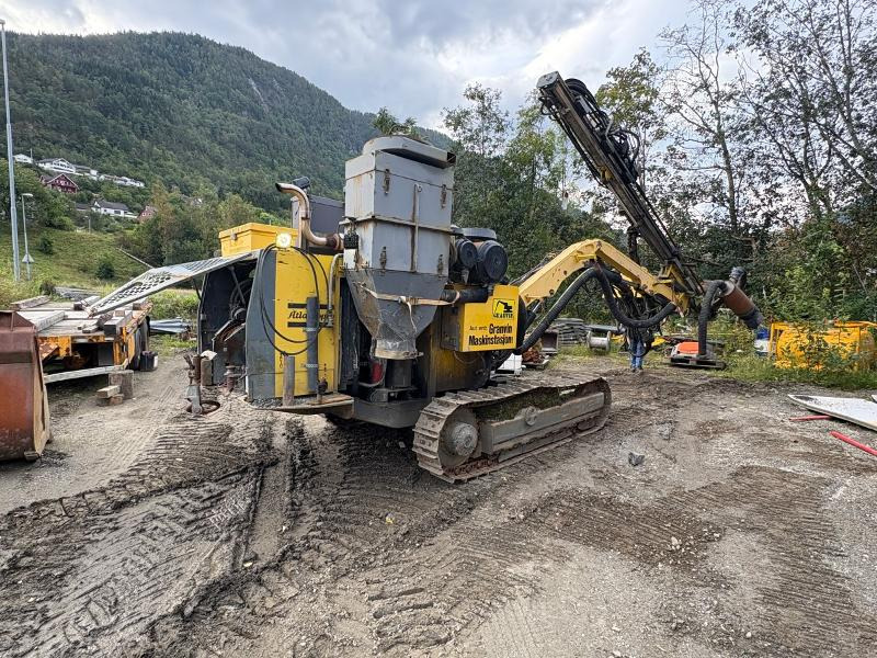 2005 Atlas Copco ROC D3-03 borerigg - 6 947 timer - rep objekt / delerigg - Drilling rig: picture 3 2005 Atlas Copco ROC D3-03 borerigg - 6 947 timer - rep objekt / delerigg - Drilling rig: picture 3