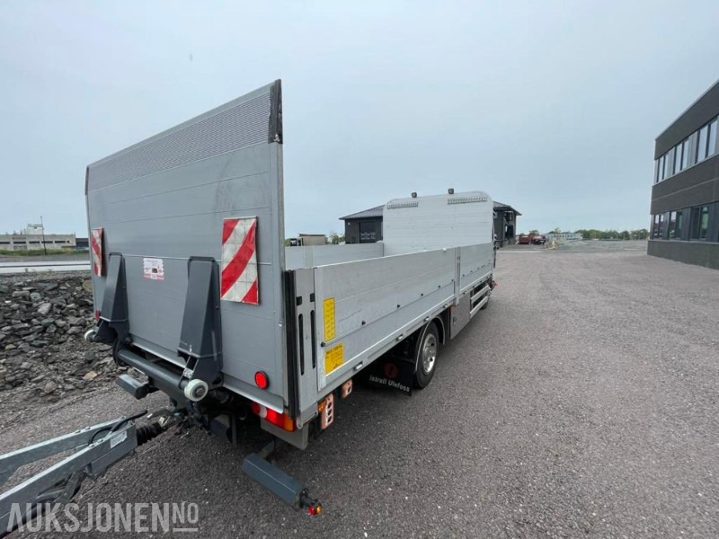 2007 RENAULT MIDLUM LASTEBIL - PLANBIL MED LIFT - 2022 BK-HENGEREN PHN 3565TTA 3 AKSLET MED VIPPEFUNKSJON- KUN 95544 KM! - Dropside/ Flatbed truck: picture 5 2007 RENAULT MIDLUM LASTEBIL - PLANBIL MED LIFT - 2022 BK-HENGEREN PHN 3565TTA 3 AKSLET MED VIPPEFUNKSJON- KUN 95544 KM! - Dropside/ Flatbed truck: picture 5
