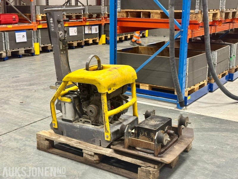 2011 Atlas Copco LG 200 – Vibroplate - Roller: picture 2 2011 Atlas Copco LG 200 – Vibroplate - Roller: picture 2