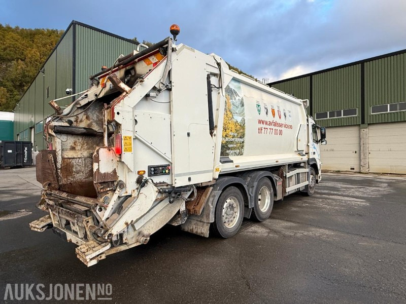 2011 Volvo FM330 6X2 Komprimatorbil 22M3 - Strøere - Baklaster - 353908KM - Refuse truck: picture 5 2011 Volvo FM330 6X2 Komprimatorbil 22M3 - Strøere - Baklaster - 353908KM - Refuse truck: picture 5