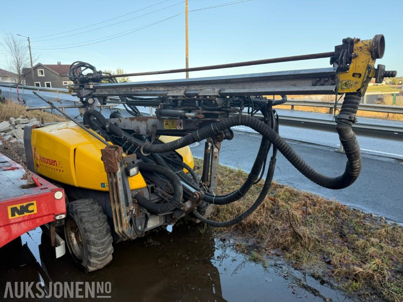 2013 Atlas Copco Flexiroc T15R-01BORERIGG SERVICEHISTORIKK 2000TIMER. - Drilling rig: picture 2 2013 Atlas Copco Flexiroc T15R-01BORERIGG SERVICEHISTORIKK 2000TIMER. - Drilling rig: picture 2