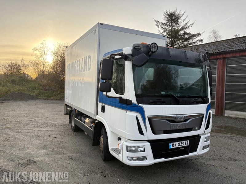 2013 MAN TGL8 220 4X2 Euro6T 3 seter servicevogn C1-reg. - Box truck: picture 3 2013 MAN TGL8 220 4X2 Euro6T 3 seter servicevogn C1-reg. - Box truck: picture 3