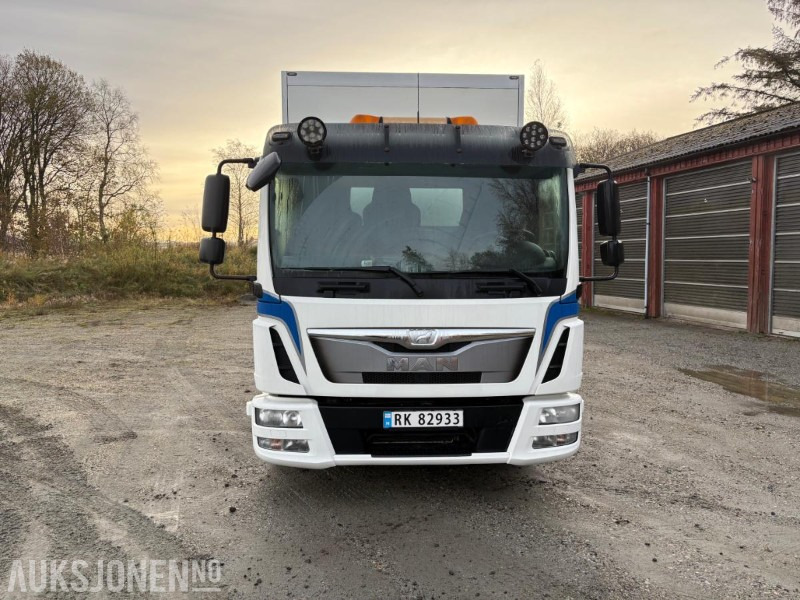 2013 MAN TGL8 220 4X2 Euro6T 3 seter servicevogn C1-reg. - Box truck: picture 2 2013 MAN TGL8 220 4X2 Euro6T 3 seter servicevogn C1-reg. - Box truck: picture 2