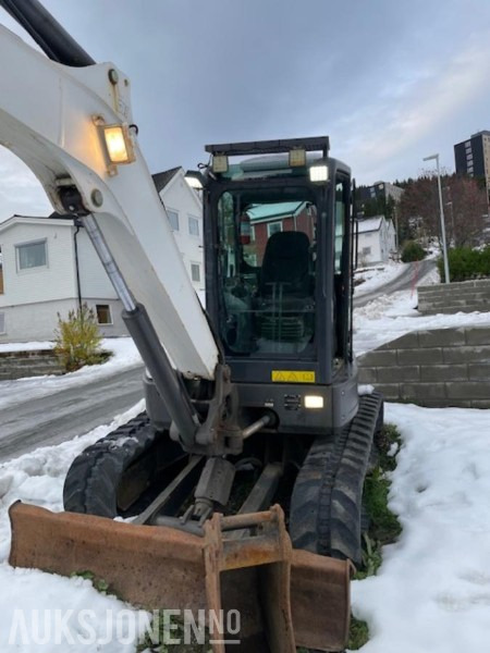 2014 Bobcat E50 5 tonns graver med to skuffer, S40 hurtigfeste og nye gummibelter. - Excavator: picture 2 2014 Bobcat E50 5 tonns graver med to skuffer, S40 hurtigfeste og nye gummibelter. - Excavator: picture 2
