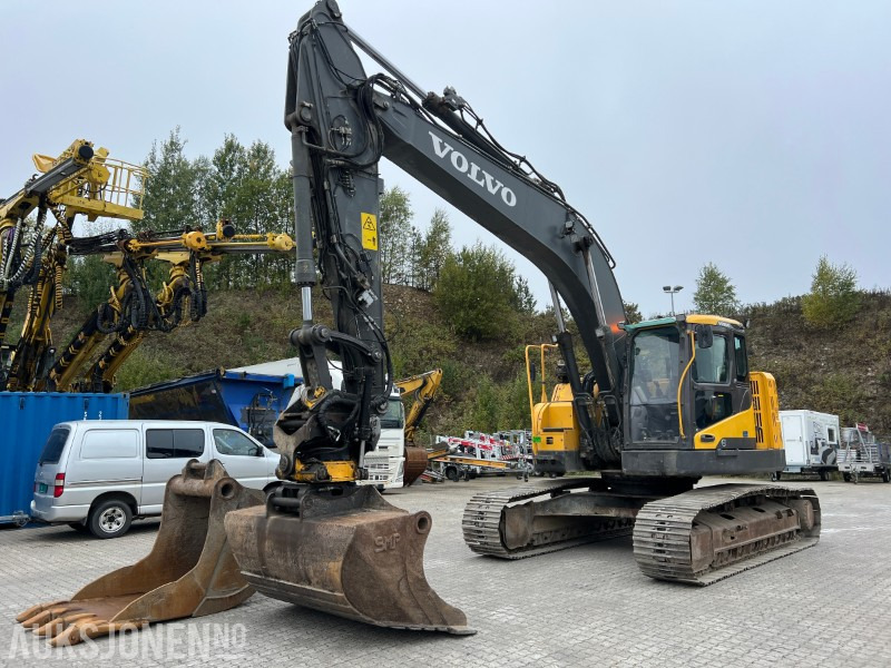 2014 Volvo EC235 DL , Engcon tilt, 2 skuffer, sentralsmøring, dieselvarmer - Excavator: picture 1 2014 Volvo EC235 DL , Engcon tilt, 2 skuffer, sentralsmøring, dieselvarmer - Excavator: picture 1