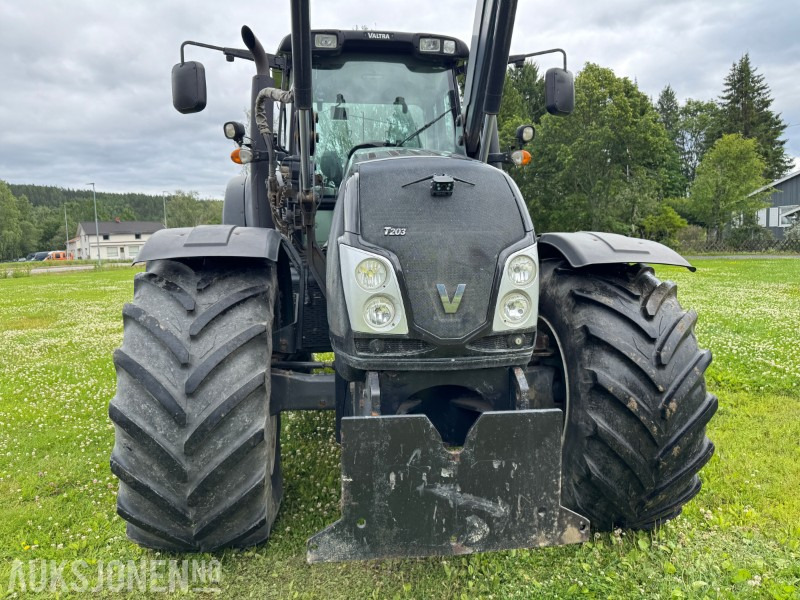 2015 Valtra T203 traktor med laster 50 km/t brøyterigget - Farm tractor: picture 5 2015 Valtra T203 traktor med laster 50 km/t brøyterigget - Farm tractor: picture 5