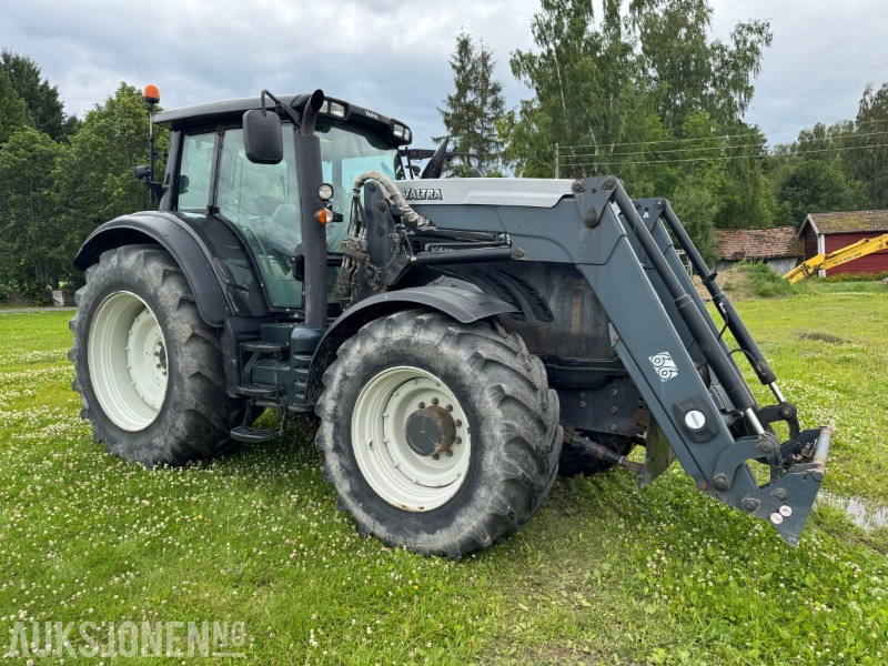 2015 Valtra T203 traktor med laster 50 km/t brøyterigget - Farm tractor: picture 2 2015 Valtra T203 traktor med laster 50 km/t brøyterigget - Farm tractor: picture 2
