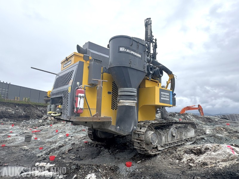 2017 Atlas Copco Flexiroc T30R-03 - 4 574 motortimer - 1 416 hammertimer - Drilling rig: picture 3 2017 Atlas Copco Flexiroc T30R-03 - 4 574 motortimer - 1 416 hammertimer - Drilling rig: picture 3