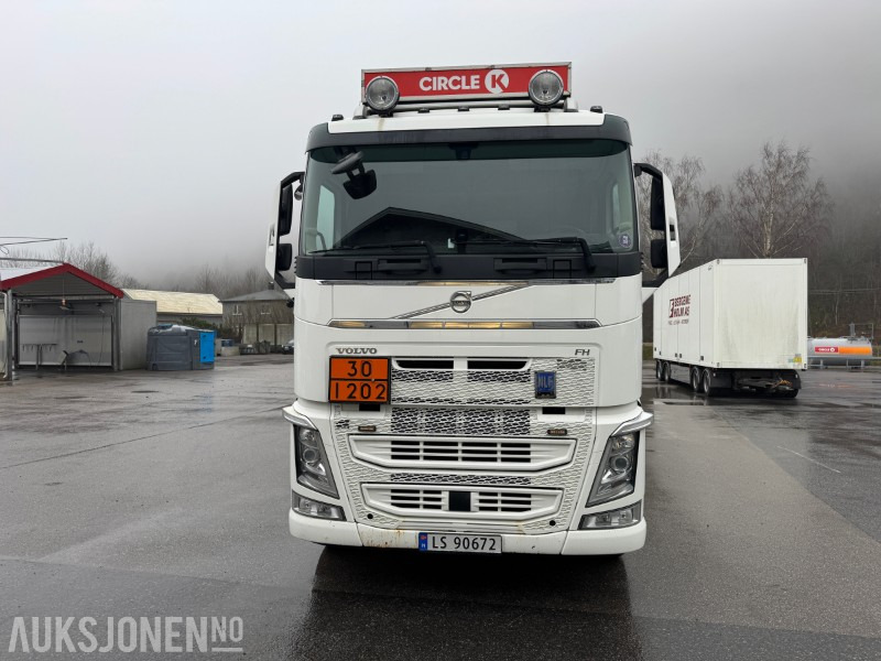 2018 Volvo FH500 - Tankbil - HMK Bilcon tankpåbygg, 18 m³, 4 kammer - Helluft - Tanker truck: picture 2 2018 Volvo FH500 - Tankbil - HMK Bilcon tankpåbygg, 18 m³, 4 kammer - Helluft - Tanker truck: picture 2