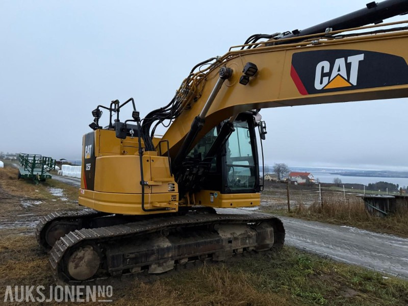 2019 Cat 325L m/Engcon tiltrotator, Gps og 2 skuffer - Excavator: picture 4 2019 Cat 325L m/Engcon tiltrotator, Gps og 2 skuffer - Excavator: picture 4