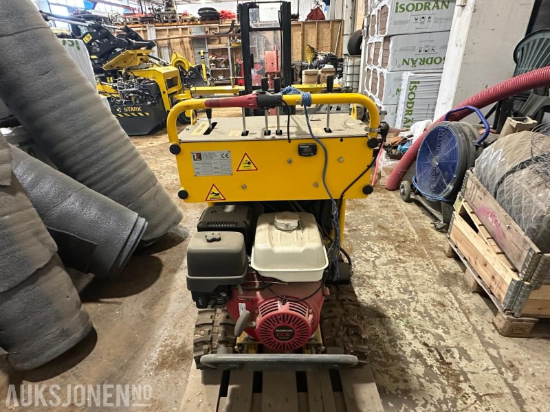 2020 Gabin MAK A-Traction - Beltegående kjedegraver med ståplate - Gått 10 timer - Construction equipment: picture 3 2020 Gabin MAK A-Traction - Beltegående kjedegraver med ståplate - Gått 10 timer - Construction equipment: picture 3