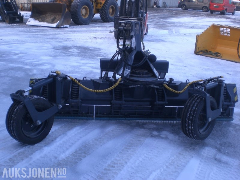 2012 Isskrape Nord Vei PT 3050 – 3,05 m – hardmetallpigger – lite brukt - Agricultural machinery: picture 3 2012 Isskrape Nord Vei PT 3050 – 3,05 m – hardmetallpigger – lite brukt - Agricultural machinery: picture 3