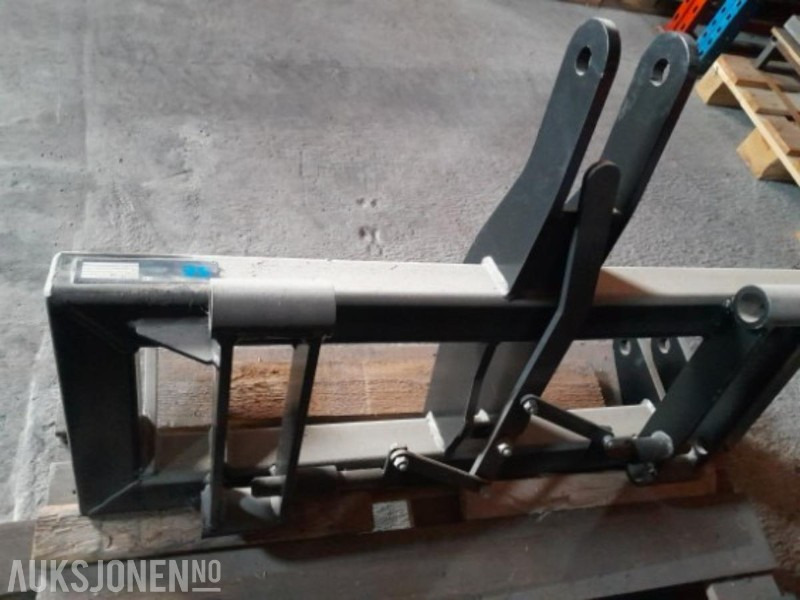 2024 3 Punkt adapter med Trimafeste - Agricultural machinery: picture 3 2024 3 Punkt adapter med Trimafeste - Agricultural machinery: picture 3