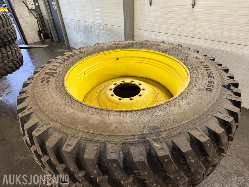 Alliance Multiuse 550 industri vinterhjul til John Deere 540/65 R30 + 650/65 R42 - Agricultural machinery: picture 2 Alliance Multiuse 550 industri vinterhjul til John Deere 540/65 R30 + 650/65 R42 - Agricultural machinery: picture 2