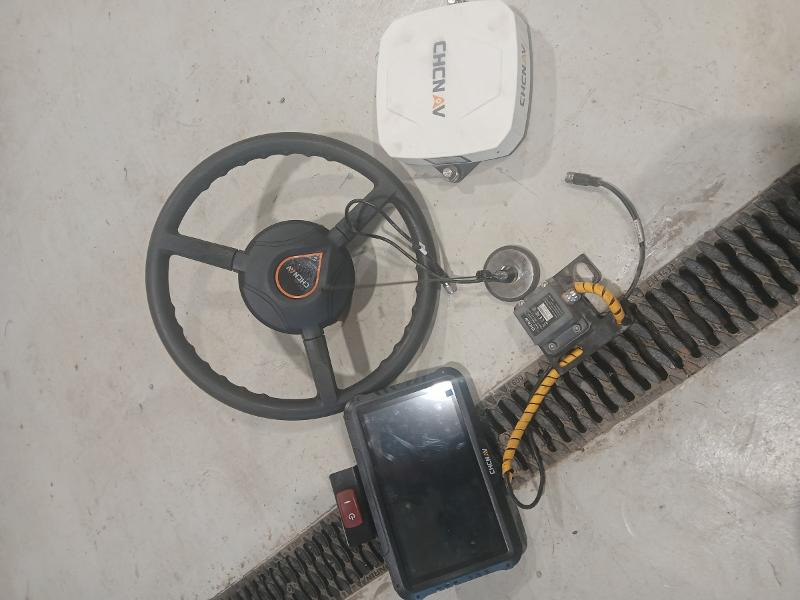 CHCNAV NX510 GPS autostyringssett Komplett og klart til bruk - Agricultural machinery: picture 1 CHCNAV NX510 GPS autostyringssett Komplett og klart til bruk - Agricultural machinery: picture 1