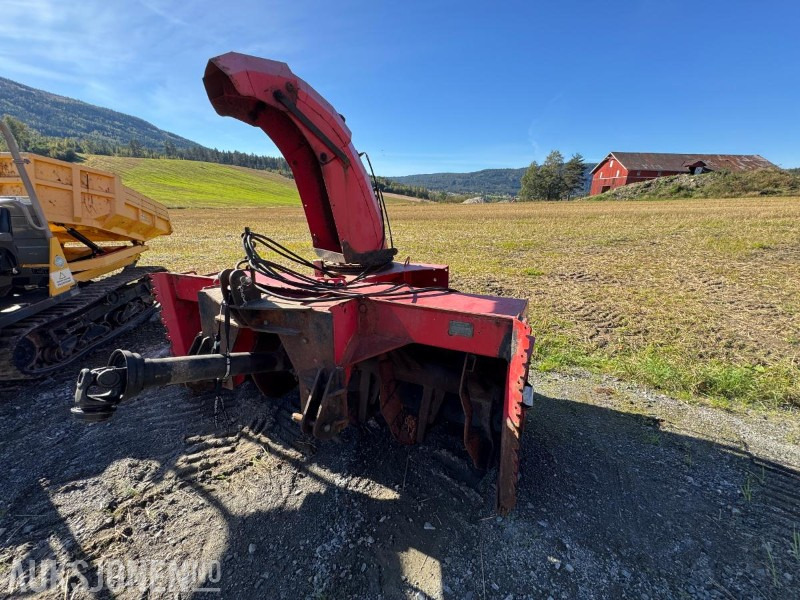 Globus GTF 250 snøfres med hydraulisk tut - Agricultural machinery: picture 1 Globus GTF 250 snøfres med hydraulisk tut - Agricultural machinery: picture 1