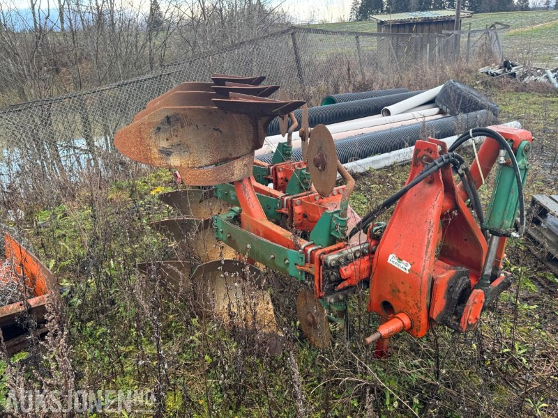 Kverneland vendeplog / 3-skjærs - Agricultural machinery: picture 1 Kverneland vendeplog / 3-skjærs - Agricultural machinery: picture 1