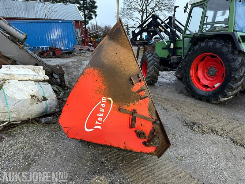 TOKVAM SAND-/STRØKASSE (REPOBJEKT) - Agricultural machinery: picture 2 TOKVAM SAND-/STRØKASSE (REPOBJEKT) - Agricultural machinery: picture 2