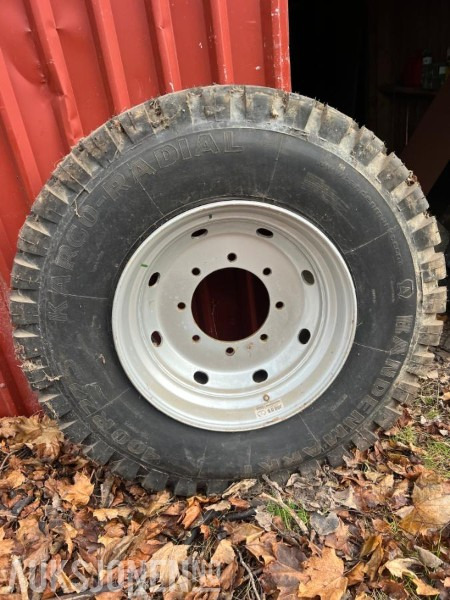 Ubrukt dekk med felg 400R 22,5 - 22,5x11,75 - Agricultural machinery: picture 1 Ubrukt dekk med felg 400R 22,5 - 22,5x11,75 - Agricultural machinery: picture 1