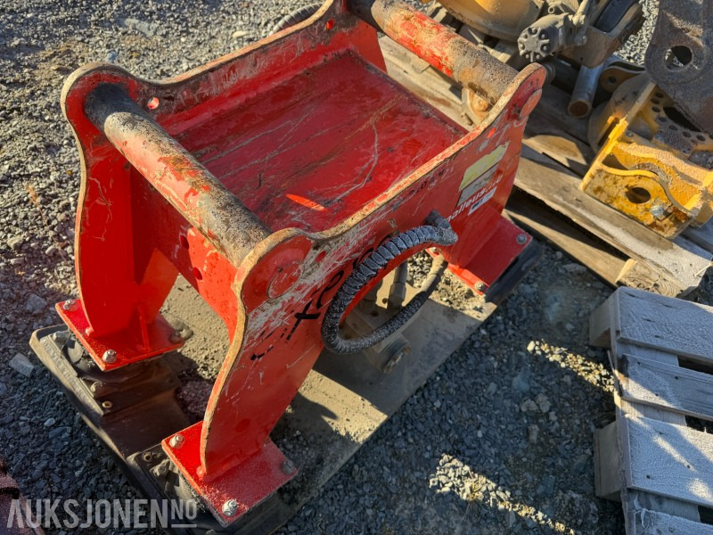 2015 Exero EX41 hydraulisk vibroplate – 2015 modell - Attachment for Construction machinery: picture 3 2015 Exero EX41 hydraulisk vibroplate – 2015 modell - Attachment for Construction machinery: picture 3