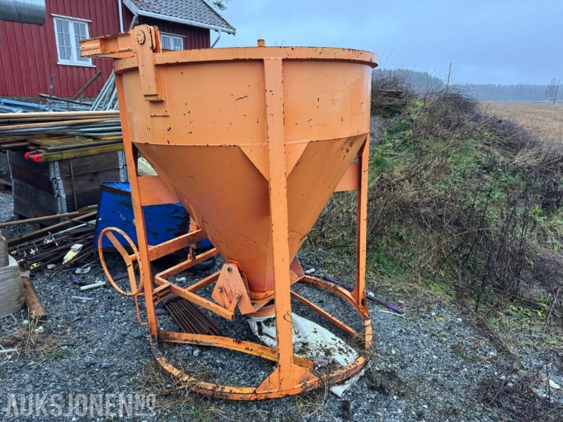 Andre Promet Betongbøtte / Betongcontainer - Attachment for Construction machinery: picture 2 Andre Promet Betongbøtte / Betongcontainer - Attachment for Construction machinery: picture 2