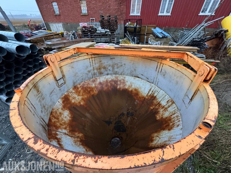 Andre Promet Betongbøtte / Betongcontainer - Attachment for Construction machinery: picture 4 Andre Promet Betongbøtte / Betongcontainer - Attachment for Construction machinery: picture 4