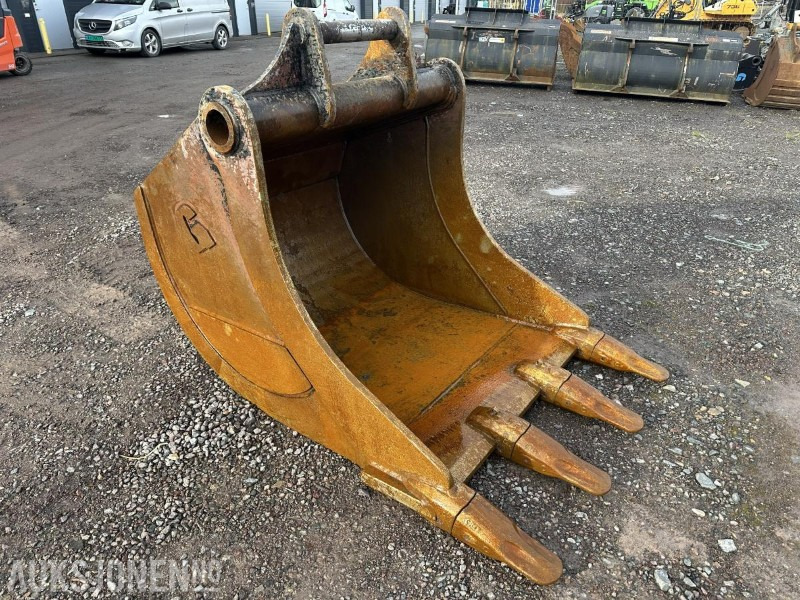 Götene Graveskuff 1350L S70 - Attachment for Construction machinery: picture 1 Götene Graveskuff 1350L S70 - Attachment for Construction machinery: picture 1