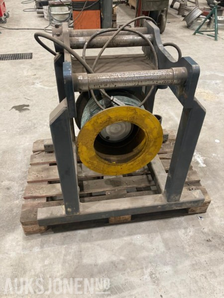 Attachment for Construction machinery Hydraulisk vinsj til gravemaskin S60/70 feste: picture 1