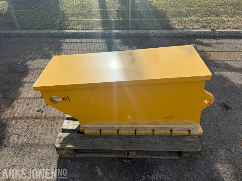 Attachment for Construction machinery John Deere 672 Veihøvel Push Block: picture 1