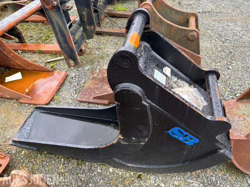 Redskapsparti S50. Kabelskuff og 2 pusseskuff - Attachment for Construction machinery: picture 1 Redskapsparti S50. Kabelskuff og 2 pusseskuff - Attachment for Construction machinery: picture 1