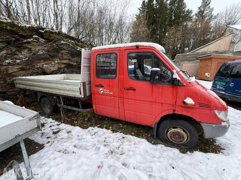 2001 Mercedes-Benz Sprinter 616CD1/40DOKA - Dobbelkabin med plan - Webasto - 6 Seter - 331000KM - Commercial vehicle: picture 1 2001 Mercedes-Benz Sprinter 616CD1/40DOKA - Dobbelkabin med plan - Webasto - 6 Seter - 331000KM - Commercial vehicle: picture 1