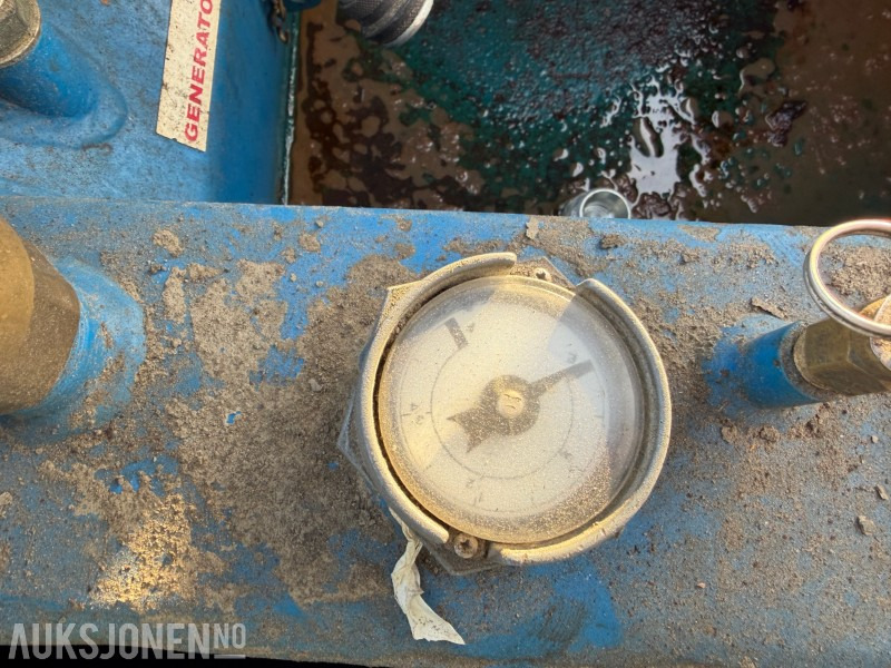 Construction equipment Fuel Proof dieseltank 3000L med lokk og tilkoblinger: picture 11 Construction equipment Fuel Proof dieseltank 3000L med lokk og tilkoblinger: picture 11