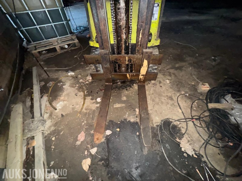 1981 Clark TM12S ELEKTRISK TRUCK M/LADER - Material handling equipment: picture 5 1981 Clark TM12S ELEKTRISK TRUCK M/LADER - Material handling equipment: picture 5