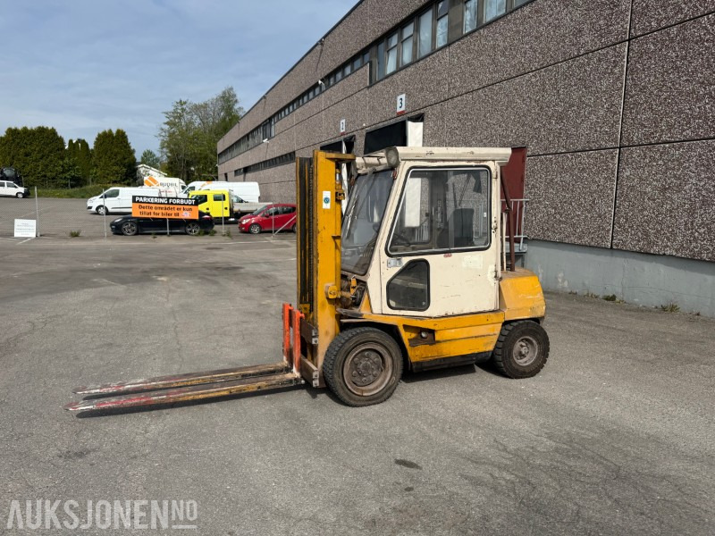 1986 Toyota 3FD-30 truck med sideforskyver - Material handling equipment: picture 1 1986 Toyota 3FD-30 truck med sideforskyver - Material handling equipment: picture 1