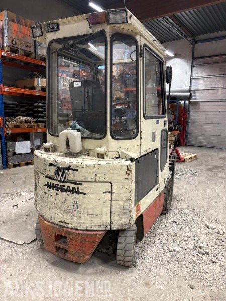 1994 Nissan RM02R25U Elektrisk truck - Mast 2H370 - Løftehhøyde 3700 mm - Gått 4279 timer - Sertifisert - Material handling equipment: picture 4 1994 Nissan RM02R25U Elektrisk truck - Mast 2H370 - Løftehhøyde 3700 mm - Gått 4279 timer - Sertifisert - Material handling equipment: picture 4