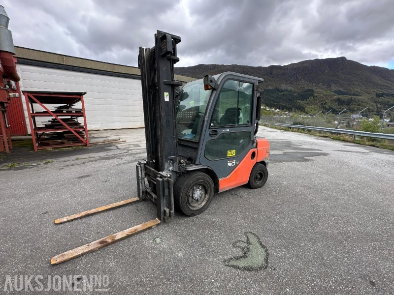 2008 Toyota Gaffeltruck - Material handling equipment: picture 1 2008 Toyota Gaffeltruck - Material handling equipment: picture 1