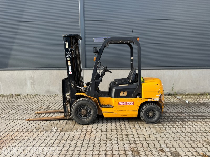 2012 Hangcha CPCD25N gaffeltruck – 2,5 tonn - Material handling equipment: picture 2 2012 Hangcha CPCD25N gaffeltruck – 2,5 tonn - Material handling equipment: picture 2